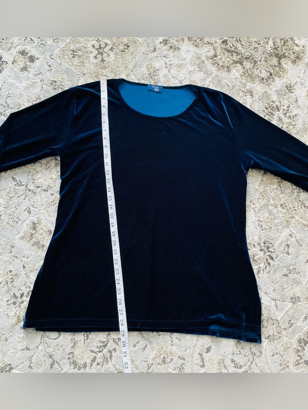 ELEGANT Velvet Long-Sleeve Scoop Neck tunic top 🌹 - Picture 9 of 11